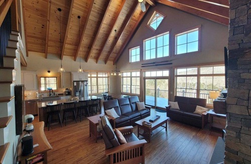 Campton House | 4 Bed Luxury White Mtn Retreat w/Stunning Views!