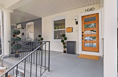 Downtown Wilmington House | 4-bedroom 3.5 Bathrooms townhome located downtown Wilmington, DE with W/D!