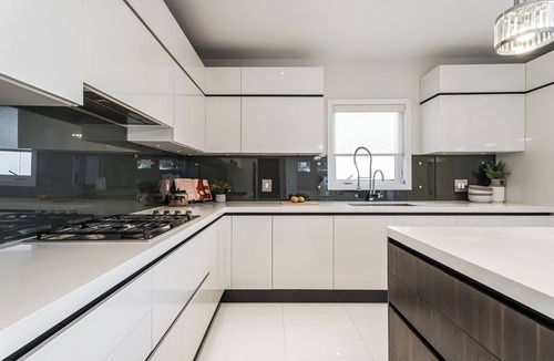 Lakeview House | 4 bedroom lux contemporary home close to Downtown Toronto, and Lake Ontario