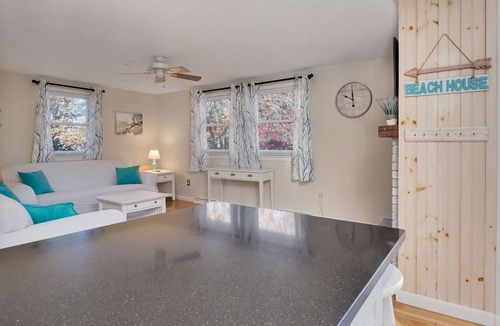 East Falmouth House | 4 BR, 1 Bath - 7 Min. Drive To Beaches & Island Queen Ferry!