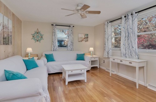East Falmouth House | 4 BR, 1 Bath - 7 Min. Drive To Beaches & Island Queen Ferry!