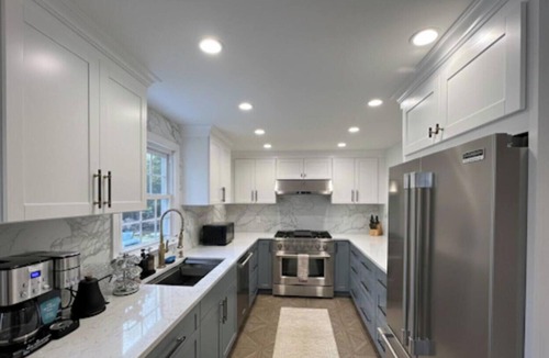 Stony Brook House | 4 BR house by Stony Brook University & Hospital
