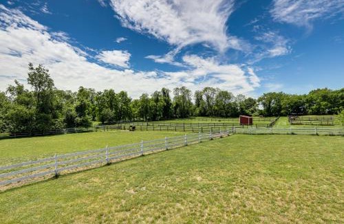 Adelphia House | 4 Mi to iPlay America! Home w/Horse Farm Views