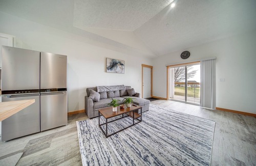 Erie Apartment | 4 Mi to Lake Erie Access: Condo on the Greens
