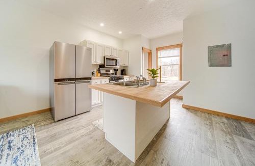 Erie House | 4 Mi to Lake Erie: Condo w/Golf Course Views!