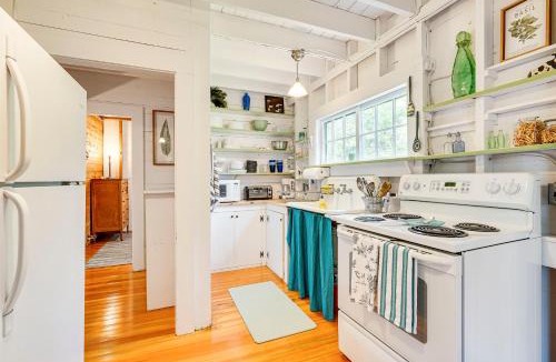 Wilmington House | 4 Mi to Lake Raponda! Secluded Family Cottage