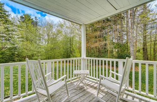 Wilmington House | 4 Mi to Lake Raponda! Secluded Family Cottage