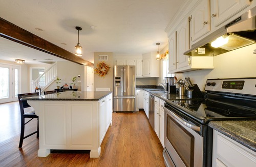 Oxford House | 4 Mi to Lake! Spacious Oxford Home w/Pool