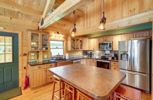 West Dover House | 4 Mi to Mount Snow: West Dover Cabin w/Game Room