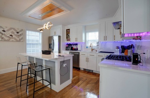 Lynn House | 4 Mi to Revere Beach! Walkable Family Retreat