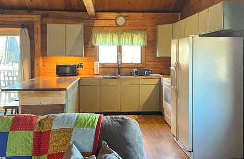 Barnstead House | 4-Season Family Base! 13 Mi to Lake Winnipesaukee