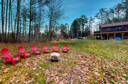 Barnstead House | 4-Season Family Base! 13 Mi to Lake Winnipesaukee
