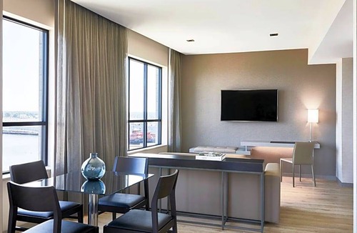 Portland Hotel | 4-Star Hotel ∙ AC Hotel by Marriott Portland Downtown/Waterfront, ME