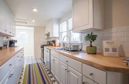 Stamford House | 45 Minutes from NYC, Entire House near Stamford Downtown,