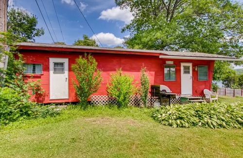 Hubbardton Cabin | 47 m² Cabin ∙ 2 bedrooms ∙ 4 guests