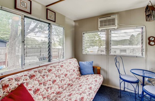 Hubbardton Cabin | 47 m² Cabin ∙ 2 bedrooms ∙ 4 guests