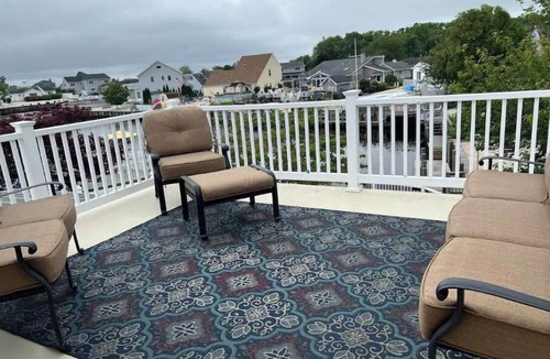 Beach Haven West Cottage | 4br. cozy cottage with Kayaks on the lagoon.