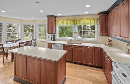 Thornton House | 4BR Family Getaway in Owl’s Nest Resort close to hiking and river