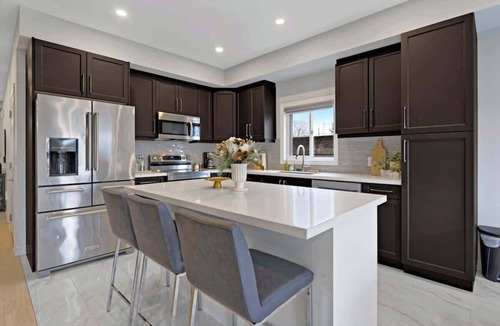 Niagara Falls House | 4BR Family Retreat Near Falls w/BBQ + Parking