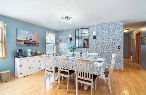 Chautauqua House | 4BR Paradise with Pool & Fire Pits Chautauqua Lake region.