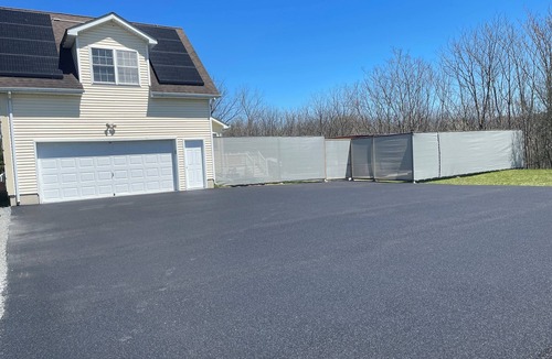 Middletown House | 4BR Retreat with 2 Cinemas, Jacuzzi, 4,133 SqFt Near LEGOLAND & WOODBURY COMMONS
