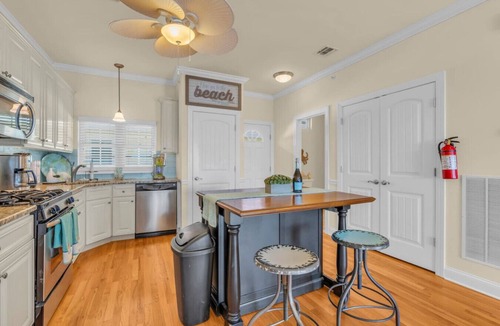 Seaside Heights Condo | 4BR Rooftop Retreat Near Beach w/Elevator & Parking