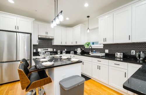 Worcester Apartment | 4BR Worcester Family Apt - Spacious Kitchen - Near Parks & Dining - Summer Ready 16-1