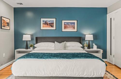 Southwark House | 5 bdrm - Heated Indoor Pool - Roof Top Deck