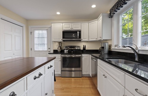 Ogunquit House | 5 BDRM house w/Heated Pool Walk to Beach, Shops Restaurants, Marginal Way