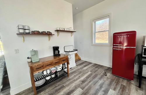 Block Island House | 5 Bedroom Property - New Upgrades, 2 Acres, Beautiful Deck