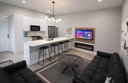 West Philadelphia Apartment | 5 bedroom university area full kitchen, livingroom