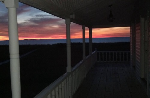 Ocean Park House | 5 BR 3 Bath Waterfront Beach Home