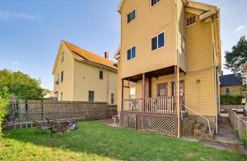 South Medford Apartment | 5 Mi to Dtwn Boston! Family-Friendly Medford Apt