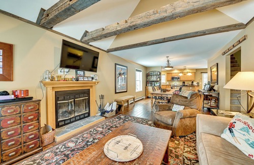 West Dover House | 5 Mi to Mt Snow: West Dover Getaway w/Hot Tub