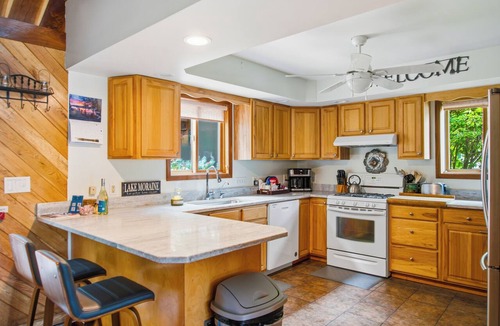 Hamilton House | 5 min to Colgate, Pet Friendly, Sleeps 6