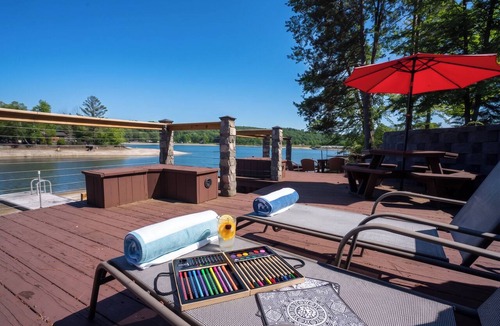 Hamilton House | 5 min to Colgate, Pet Friendly, Sleeps 6