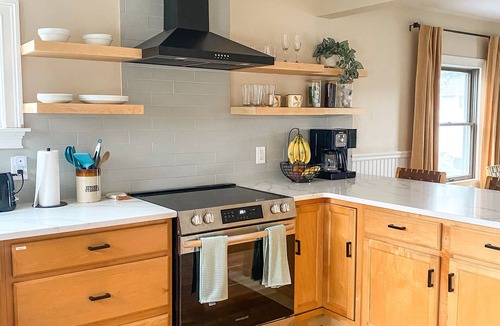 Brookfield House | 5 min walk to private beach
