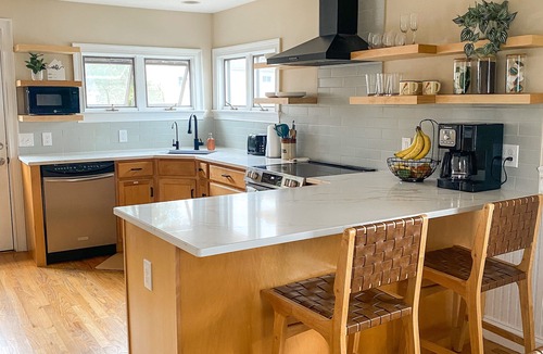 Brookfield House | 5 min walk to private beach