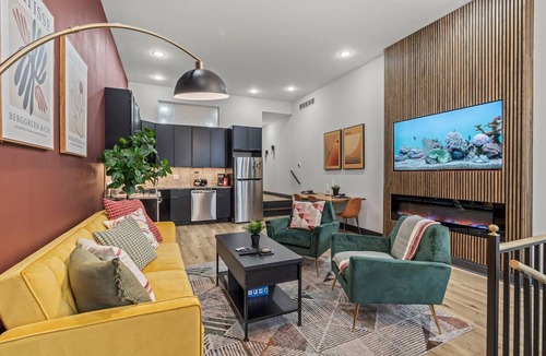 Old City Condo | 5 Star Old City Stunner- Walk to Historical Sites