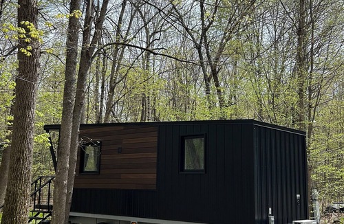 Schuyler Falls House | 5 Star Wooden Paradise Nomad Retreat