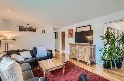 Park East House | 5144 Aurora - All