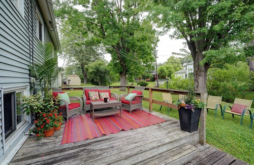 Ionia House | 5BR Home Near RIT & U of R Sleeps up to 15