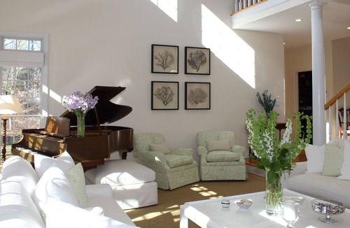 Tisbury House | 5BR Island Summer Home with Superb Amenities & Private Association Dock + Tennis