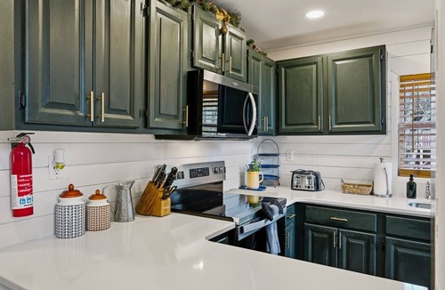 Lake Harmony Estates House | 5BR Pocono Chalet | Sauna+Hot Tub | Sleeps 14
