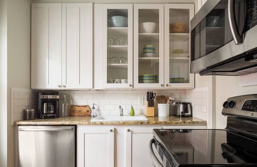 Old North End Apartment | 5BR Retreat on Battery Park, Sleeps 10