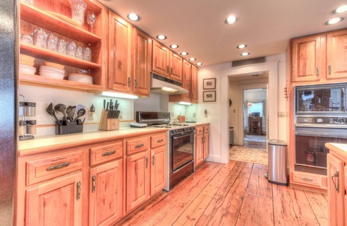 Weston House | 6 Bed 6 Bath | Hot Tub | Arcade | 16 min Okemo