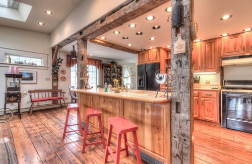 Weston House | 6 Bed 6 Bath | Hot Tub | Arcade | 16 min Okemo