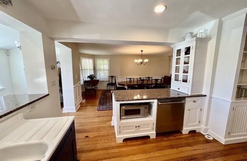 Hyannis House | 6 Bedroom Charmer Close to the Beach RPAM015