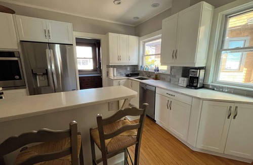 Gilman House | 6-bedroom house on the water with beautiful views of Long Island Sound
