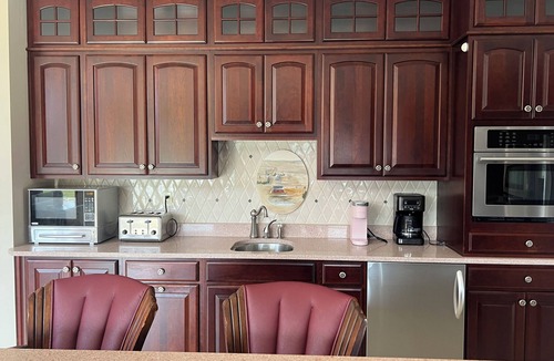Groton House | 6-bedroom vacation home 20 minutes from Cornell University